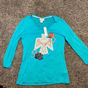 Ariat, v-neck, 3/4 sleeve with embroidered front